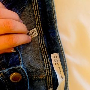 Zara jeans size 4